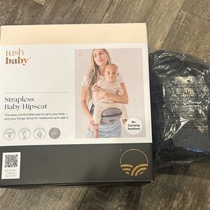 TushBaby Strapless Baby Hipseat and Snug